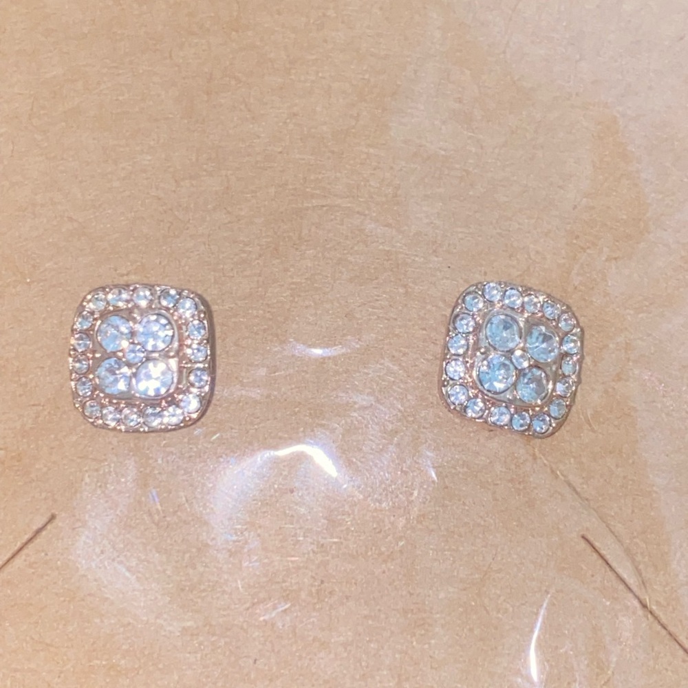 1 pair fashion/custome rhinestones gold earrings